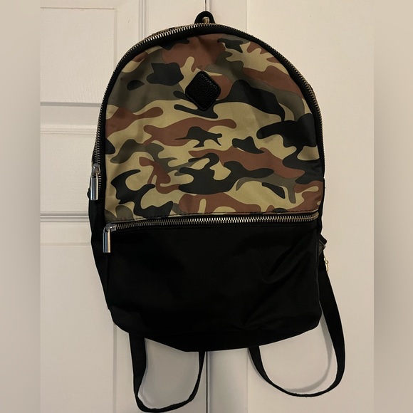 Claire’s Mini Backpack 🎒 - Picture 1 of 4